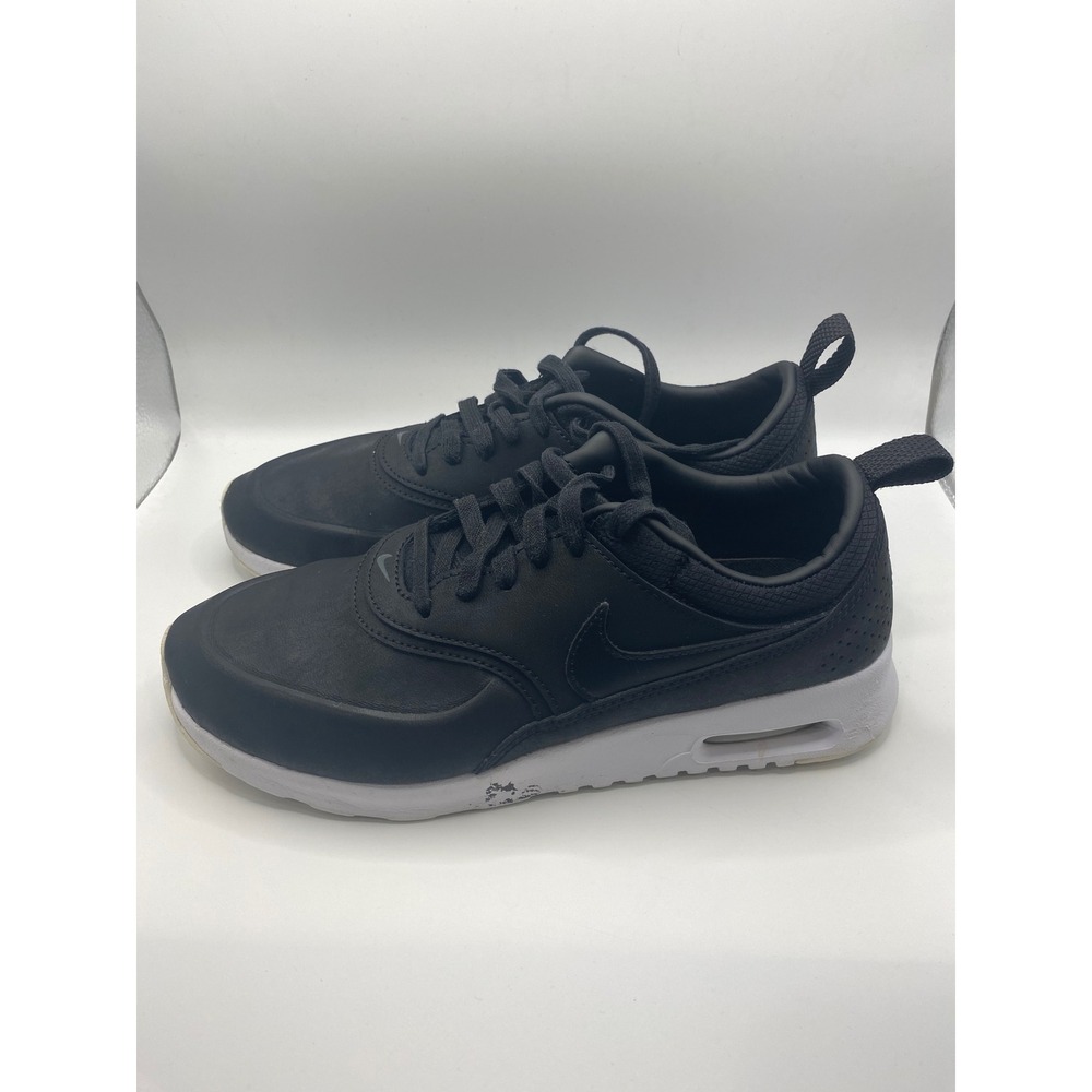 Nike Black and White Women's Sneakers - Picture 4 of 7
